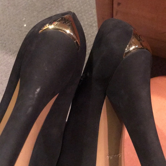 Louis Vuitton maryjane heels! Holiday! - Picture 7 of 7